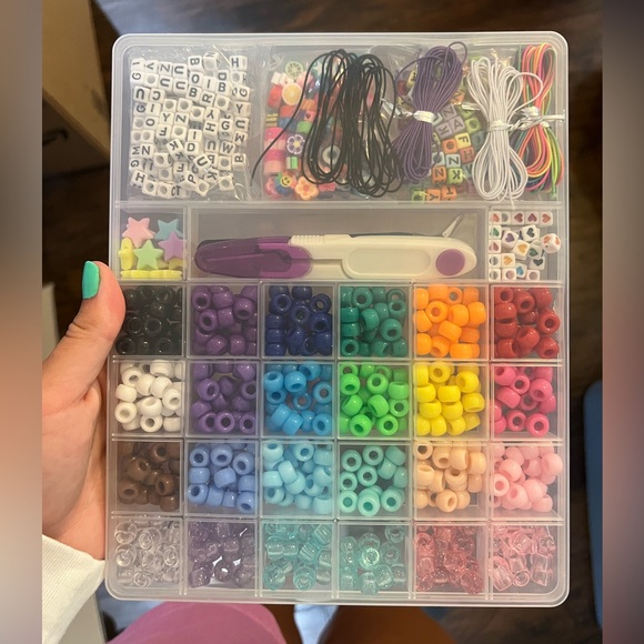 Bracelet making kit - Picture 2 of 3